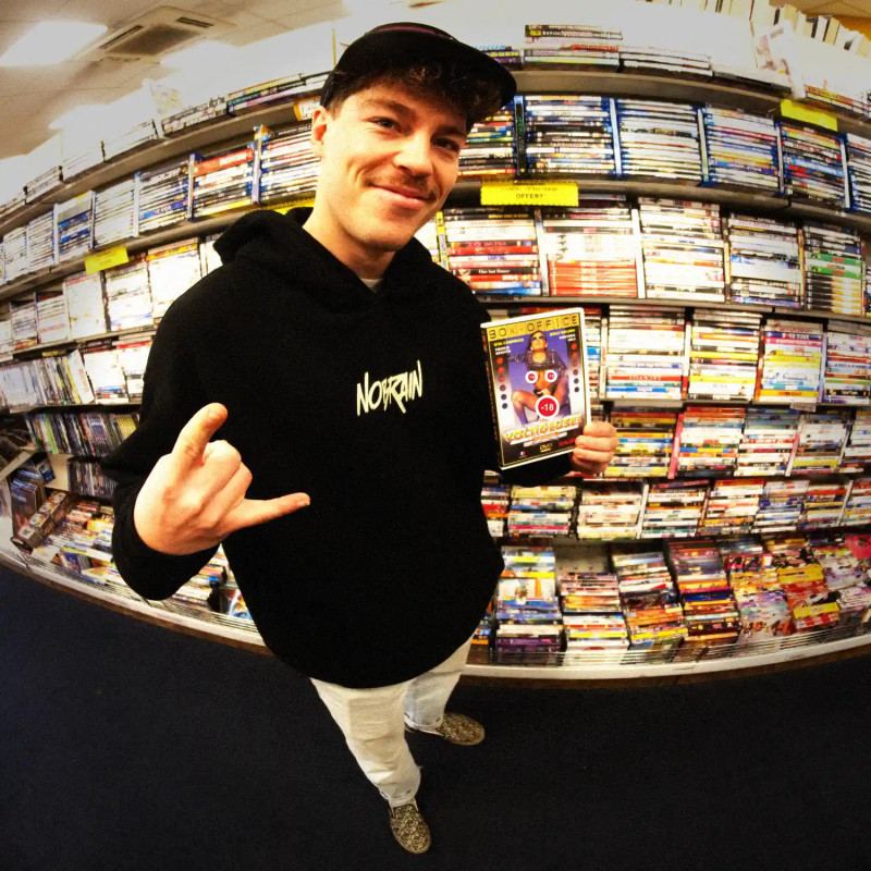 NOBRAIN - HOODIE Shaka